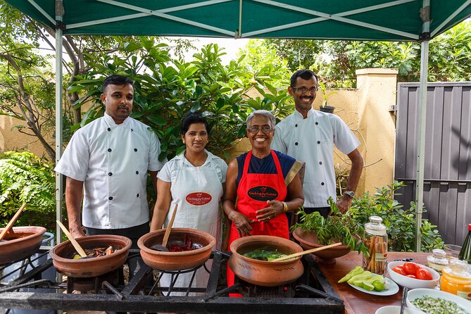 Cooking Experiment With Sri Lankan Spices From Matale - Spice Tasting Session