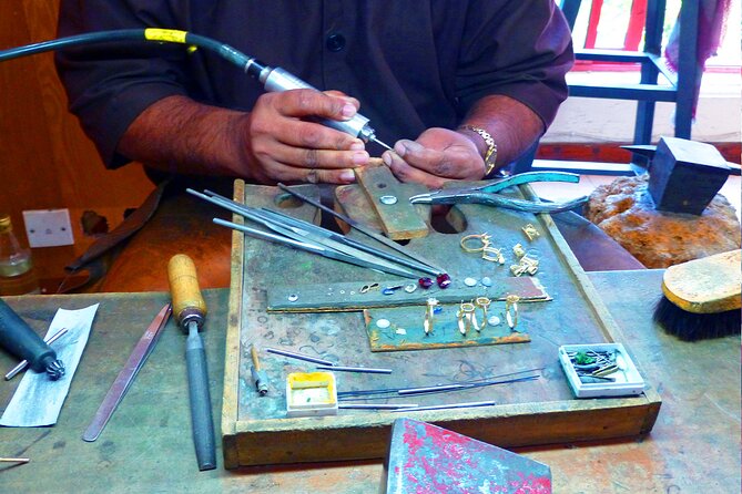Gems and Jewelry Workshop From Galle - Accessibility and Transportation