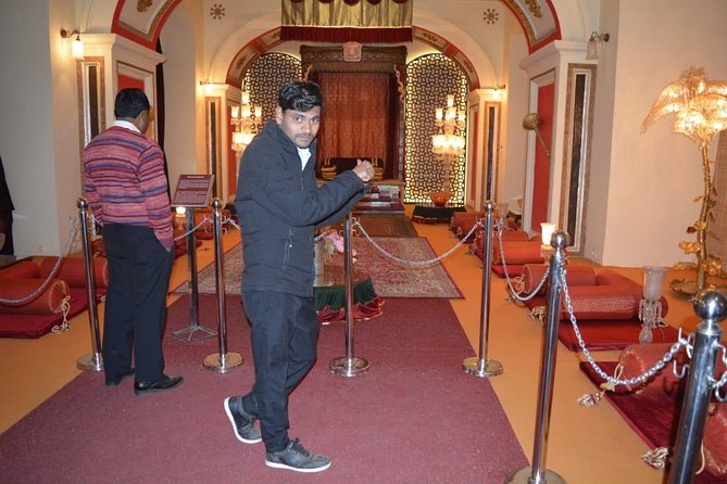 Gwalior City Tour With Gwalior Fort, Jai Vilas Palace & Holy Temples - Additional Information