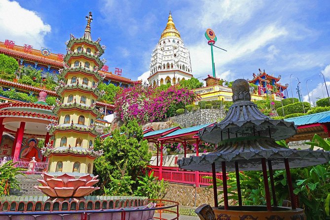 Half Day Penang Guided Trip With Kek Lok Si Temple - Guided Tour Experience
