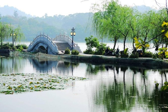 Hangzhou West Lake Private Day Tour by Limo From Shanghai - Expectations and Accessibility