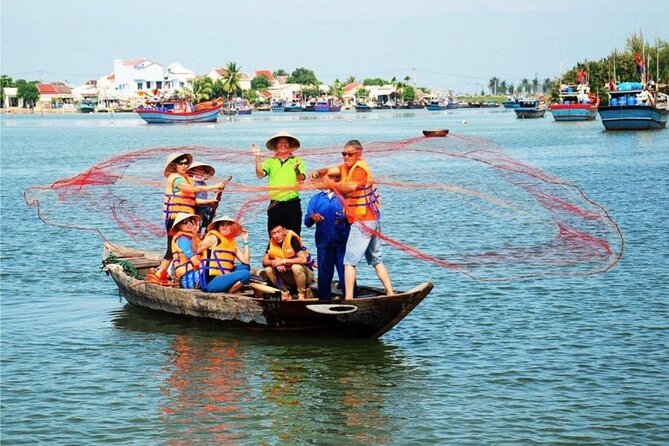 Hoi an Basket Boat With Lantern Making and Cooking Class Tour - Cooking Class Details