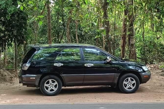 Overland Private Taxi From Phnom Penh to Ho Chi Minh - Vehicle Amenities