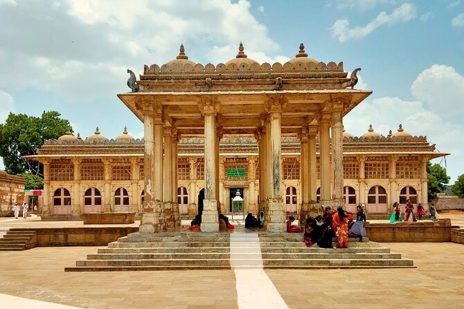 Private Heritage Tour Beyond the Walled City in Ahmedabad - Tour Experience Highlights