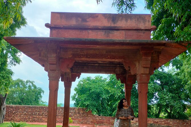 Private Historical Walking Tour in Fatehpur Sikri, India - Meeting Point