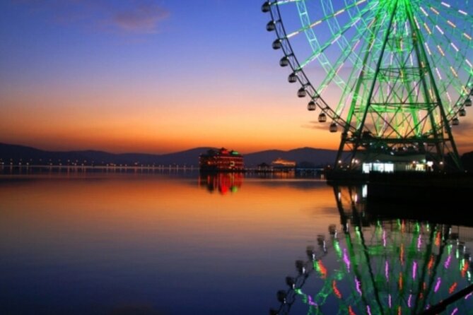 Private Night Tour of Wuxi Taihu Lake With Ferries Wheel and Nanchang Old Street - Tour Expectations and Accessibility