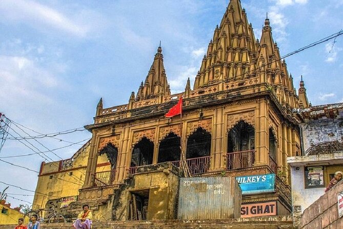 Private Riverside Walking Tour to Varanasi Temples - Group Size and Operator