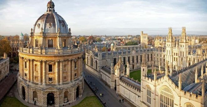 Private Round-trip Transfer: From Heathrow Airport ↔ Oxford. - Vehicle Options