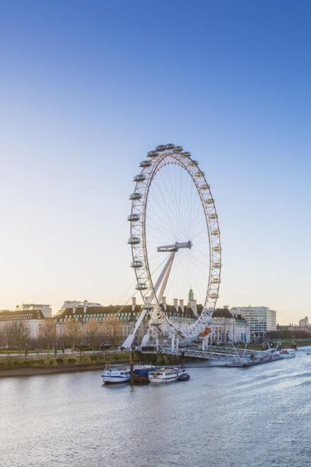 Private Round-trip Transfer: Heathrow Airport ↔ Brighton. - Inclusions