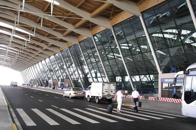 Private Shanghai Transfer Between Pudong and Hongqiao Airport - Additional Information