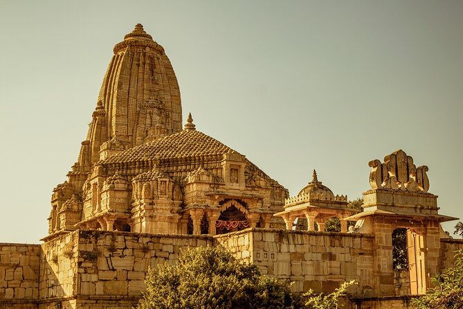 Private Transfer: Jaipur to Udaipur Enroute Trip to Chittorgarh Fort With Lunch - Travel Directions and Logistics