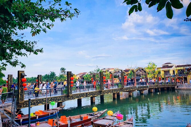 Shuttle Bus From Hoi an Back to Da Nang Train Station - Pickup and Drop-off Information