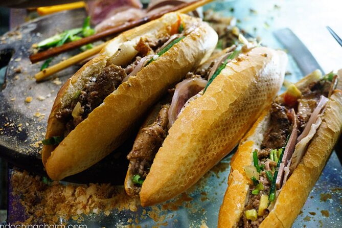 Small Group: Hanoi Old Quarter Street Food Walking Tour - Meeting and Pickup