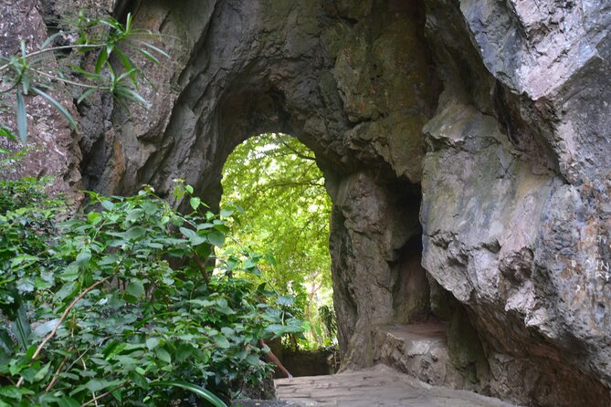 Small Group Tour : Marble Mountains-Am Phu Cave - Monkey Mountain - Tour Details