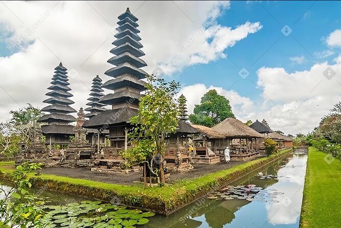 Sunset, Green Land and Three Lakes Private Tour (All Inclusive) - Booking and Cancellation Policies