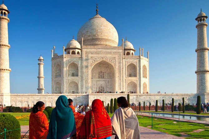Taj Mahal Day Tour by Gatimaan Train/Rail All Inclusive From Delhi - Price and Booking