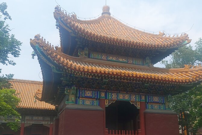 Take Scooter Slid Into Old Temples and Lanes, Taste Street Foods - End Point Information