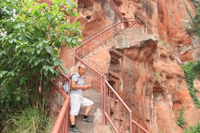 1-Day Chengdu Private Tour to Leshan Buddha,Hot Pot Dinner & Sichuan Opera Show - Inclusions