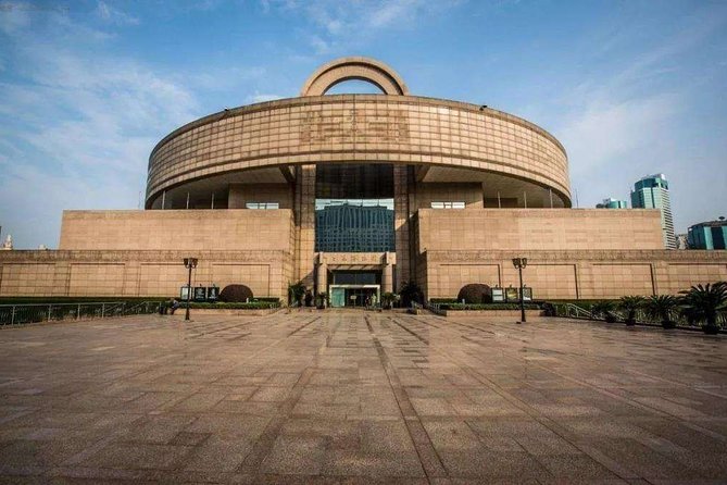 1-Day Private Tour to Shanghai Museum,Yu Garden,the Bund & Huangpu River Cruise - Huangpu River Cruise Details