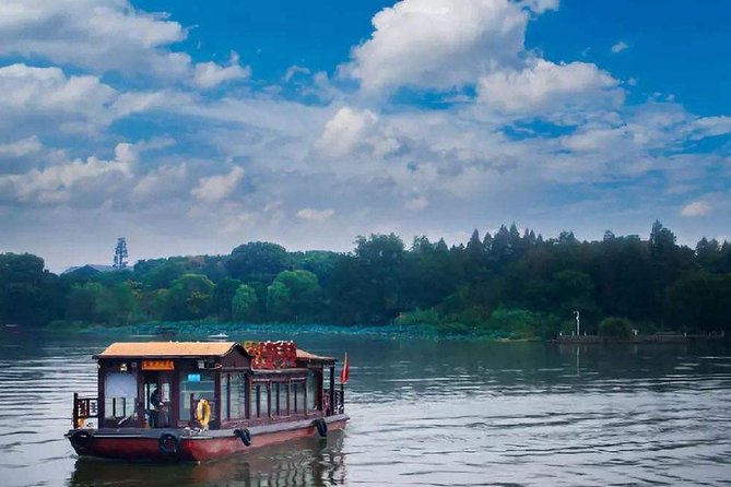 4 Hours Walking Tour to Wuhan Yellow Crane Tower and Donghu Lake With Boat Trip - Tour Inclusions