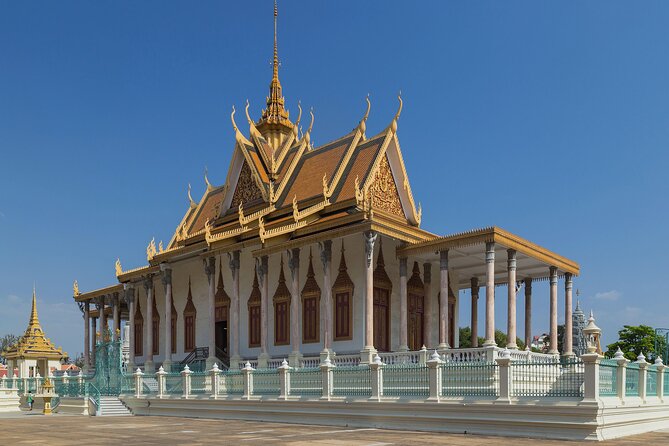 9 Days Private Tour Highlights of Cambodia Angkor Wat and Laos - Day 3: Transfer to Siem Reap