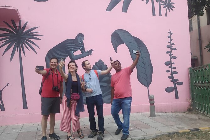 Art Attack: Explore Delhis Artistic and Cultural Side - Culinary and Artistic Fusion