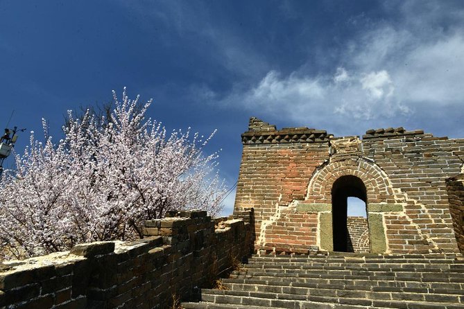 Beijing Private Day Tour to Mutianyu Great Wall for Special Occasions - Surprise Design for Special Occasions