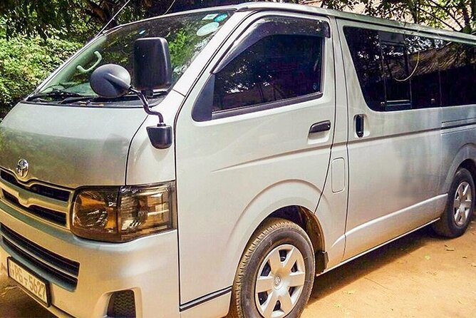Chauffeur Driven Van (Large) Rental - Pickup Points
