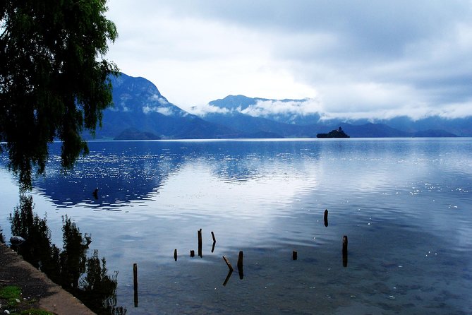 Eight Nights Nine Days Indepth Private Tour to Yunnan - Guide and Meals