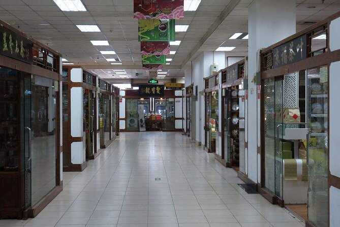 Half Day Market Tour: Maliandao Tea Street & Liulichang Antique Market - Antique Hunting