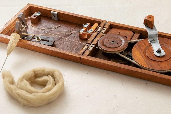 Half-Day New Delhi Khadi and Handicraft Private Tour - Cultural Immersion Activities