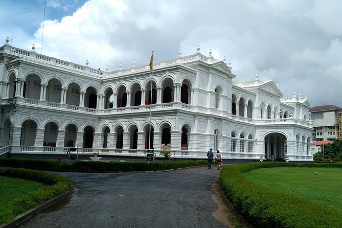 Highlights Colombo Day Tour With Afternoon HIGH TEA In Galadari Hotel - Booking Process