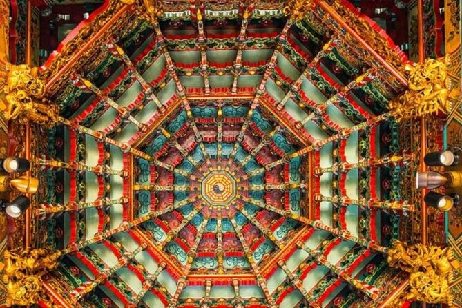 Hsinchu God Temple Fish Harbor and Zoo Private Tour From Taipei