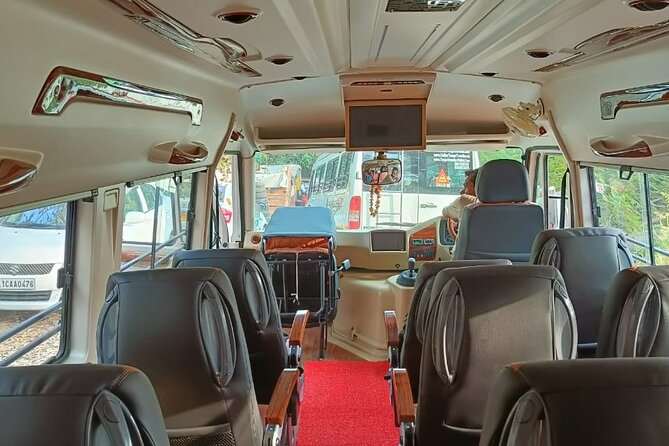 Innova Crysta On Rent In Delhi - Group Size and Participation