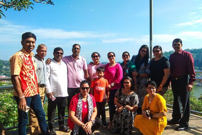 Kandy Day Tour - Two Temples, Kandy City and Peradeniya Garden - Kandy City Exploration
