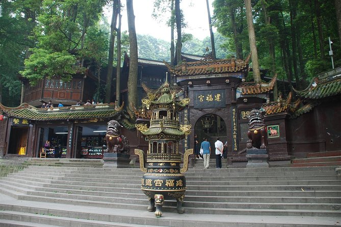 Mount Qingcheng and Dujiangyan Dam Guided Day Trip From Chengdu - Tips for a Memorable Experience