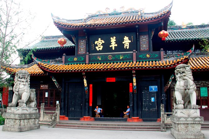 Panda Tour and Chengdu Culture City Walk - Schedule