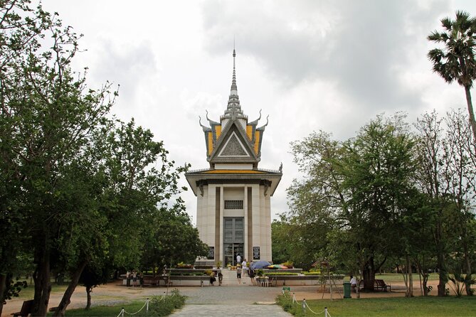 Phnom Penh Half Day City Tour With a Local by Car - Pricing and Reservations