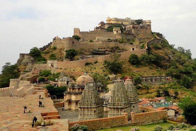 Private Day Tour Of Kumbhalgarh Fort & Ranakpur Jain Temple From Udaipur - Frequently Asked Questions