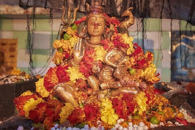 Private Riverside Walking Tour to Varanasi Temples - Meeting and Pickup Details