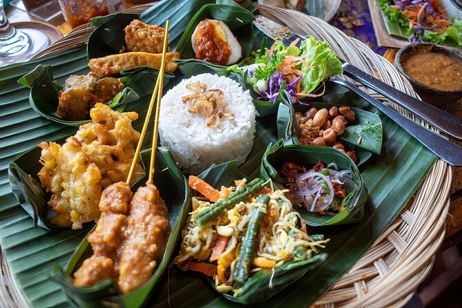 Private Street Food Tour of Bali - Food & Drinks Offered