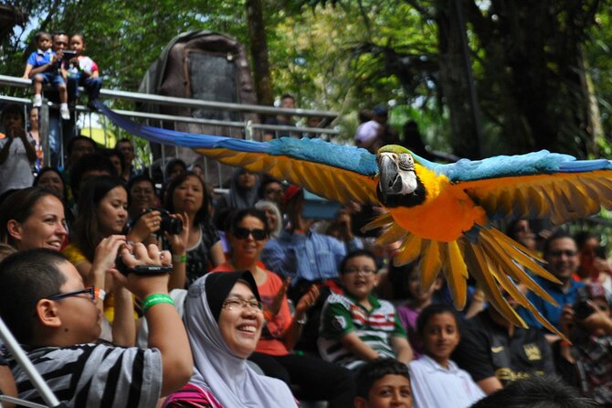 Private Tour to Kuala Lumpur Nature and Garden Iconic Locations - Important Information