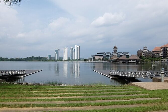 Putrajaya Private Tour From Kuala Lumpur - Accessibility