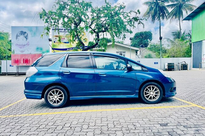 Tangalle to Colombo Airport Departure Transfer - Vehicle and Driver Information