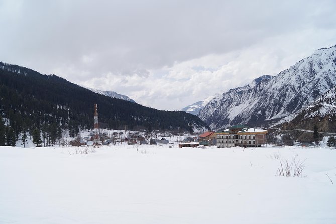 5 Days Romantic Kashmir Tour - Accommodation Details