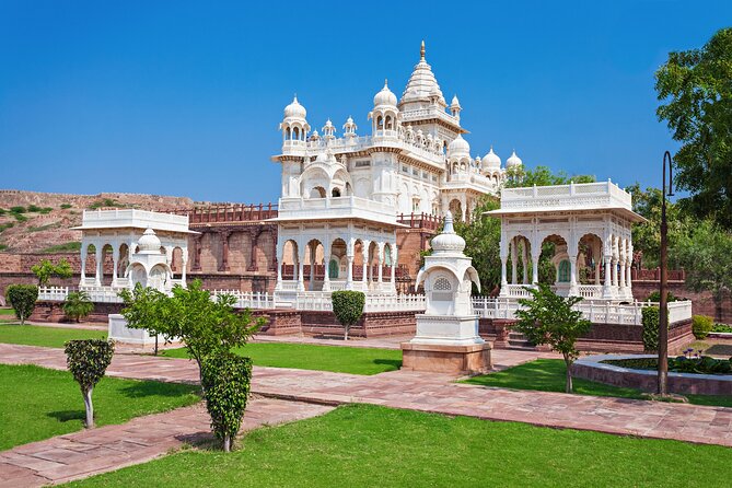 11-Days Rajasthan Heritage Tour With Mount Abu - Group Size and Operator
