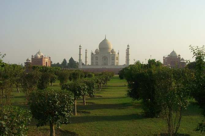 2 Day Trip to Agra From Kochi With Air Tickets - The Sum Up