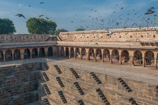 A Day Trip of Chand Baori & Fatehpur Sikri From Jaipur With Guide - Guarantees Offered
