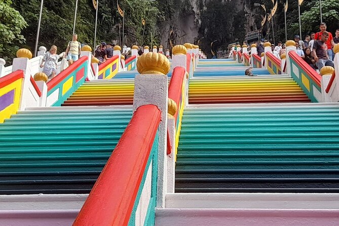 Blue Mosque and Batu Caves Private Tour From Kuala Lumpur - Frequently Asked Questions