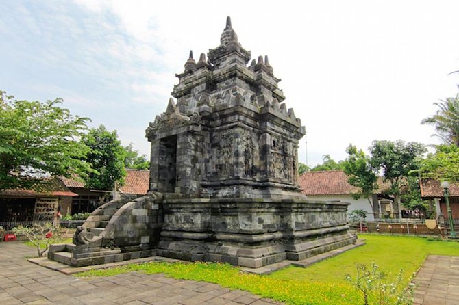 Borobudur Temple Private Tour With German Speaking Guide - Starting Time